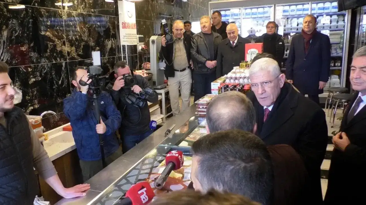 İYİ Parti Genel Başkanı Müsavat Dervişoğlu Tomarza esnafını dinledi