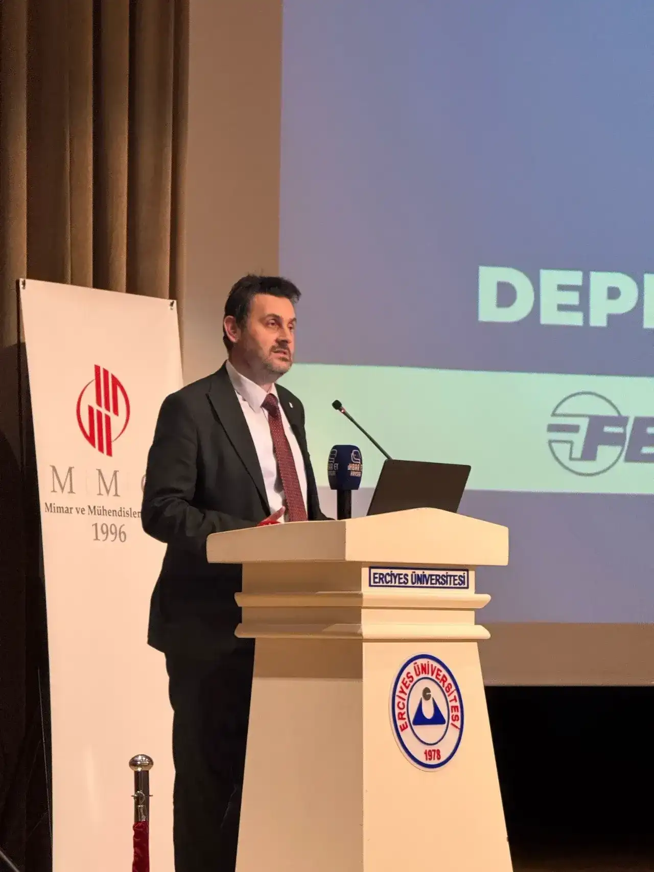 ‘Güvenli Bir Gelecek İçin Deprem Dirençli Kentler’ konferansı düzenlendi