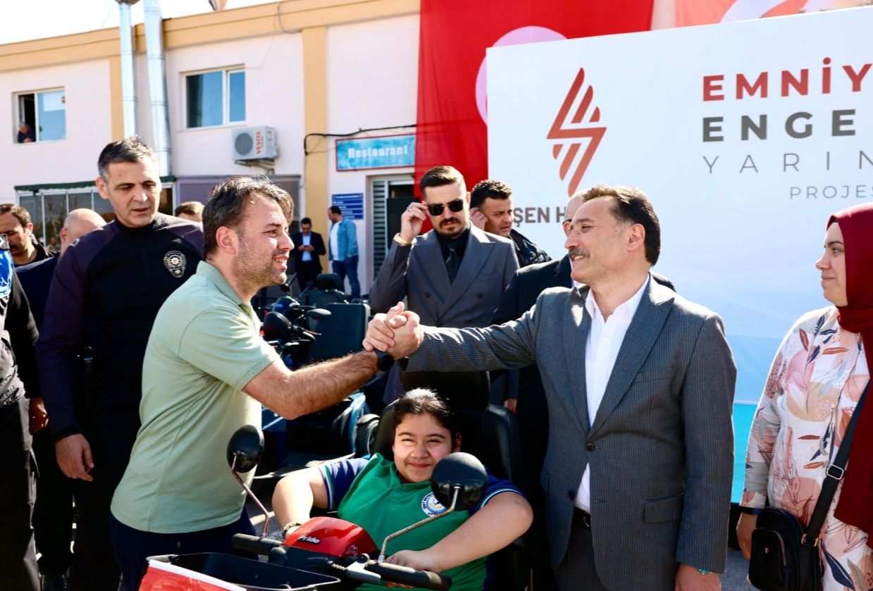 Emniyetle Engelsiz Yarınlar Projesi kapsamında 130 akülü araç dağıtıldı