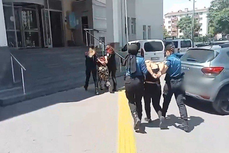 Kayseri’de firari 2 kadın hırsız yakalandı