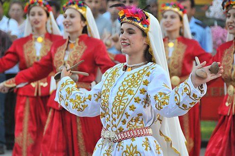 6 Ülkeden 300 Kişinin Katılacağı Ücretsiz Müzikli ve Danslı Festival